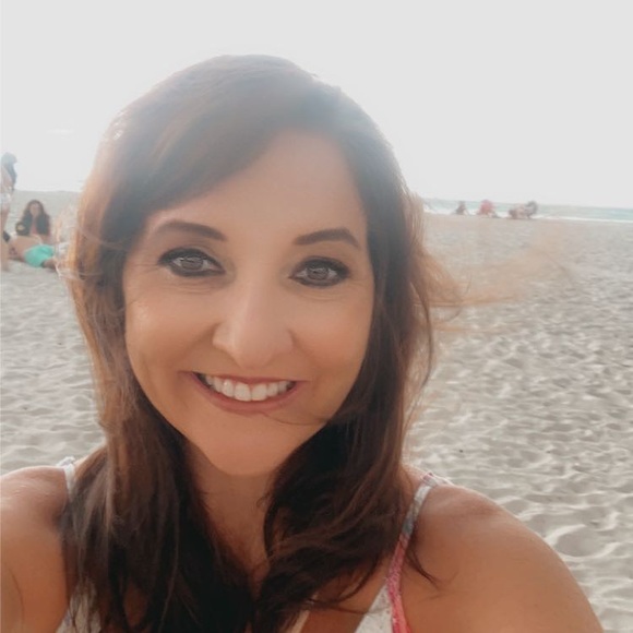 Meet your Posher, Krystal - Picture 1 of 1